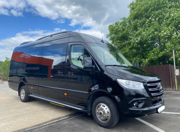 Микроавтобус Mercedes-Benz Sprinter W907 — фото №4 Микроавтобус Mercedes-Benz Sprinter W907 — фото №4